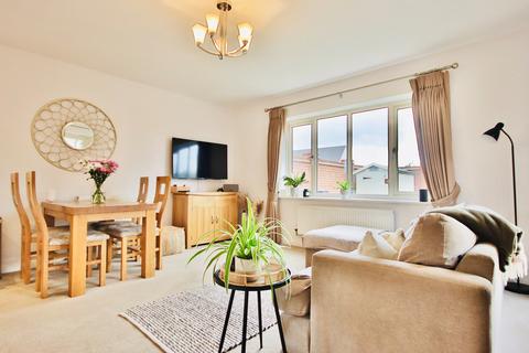 2 Dalziel Drive, Whittington, Worcester, WR5 2QY