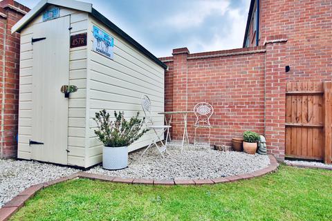 2 Dalziel Drive, Whittington, Worcester, WR5 2QY