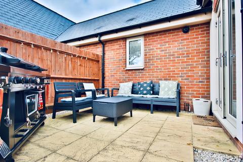 2 Dalziel Drive, Whittington, Worcester, WR5 2QY