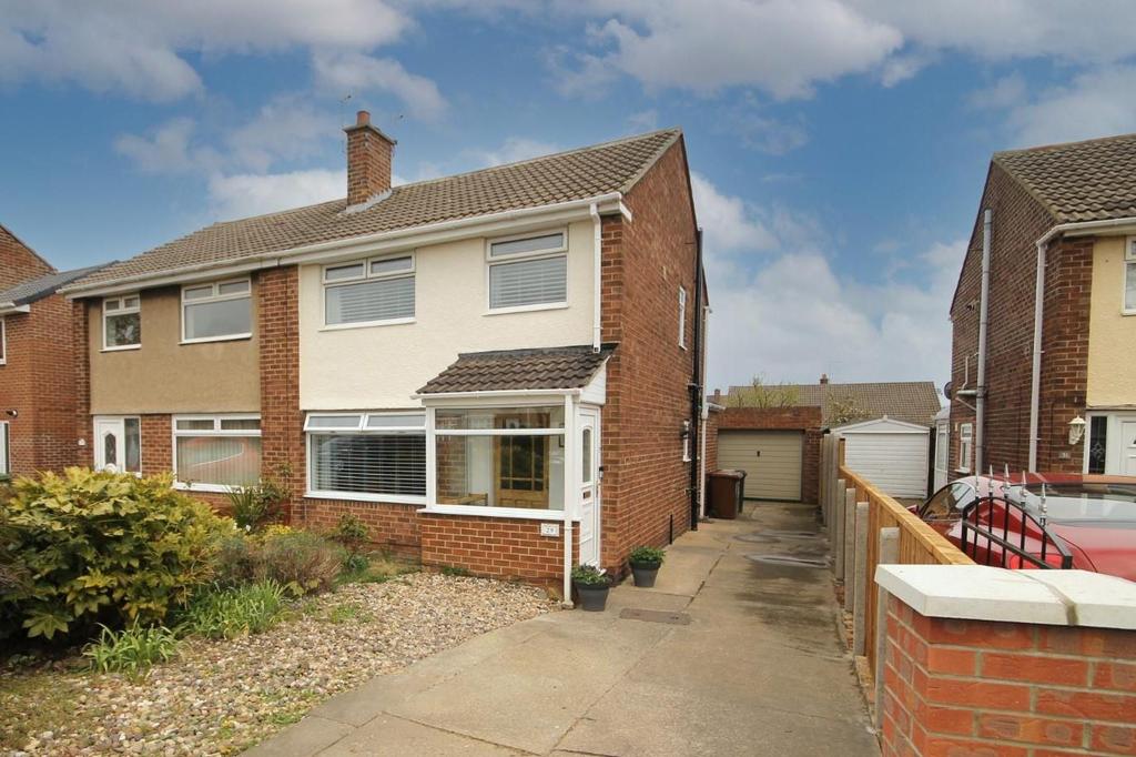 Elizabeth Way, Seaton Carew, Hartlepool 3 bed semidetached house £