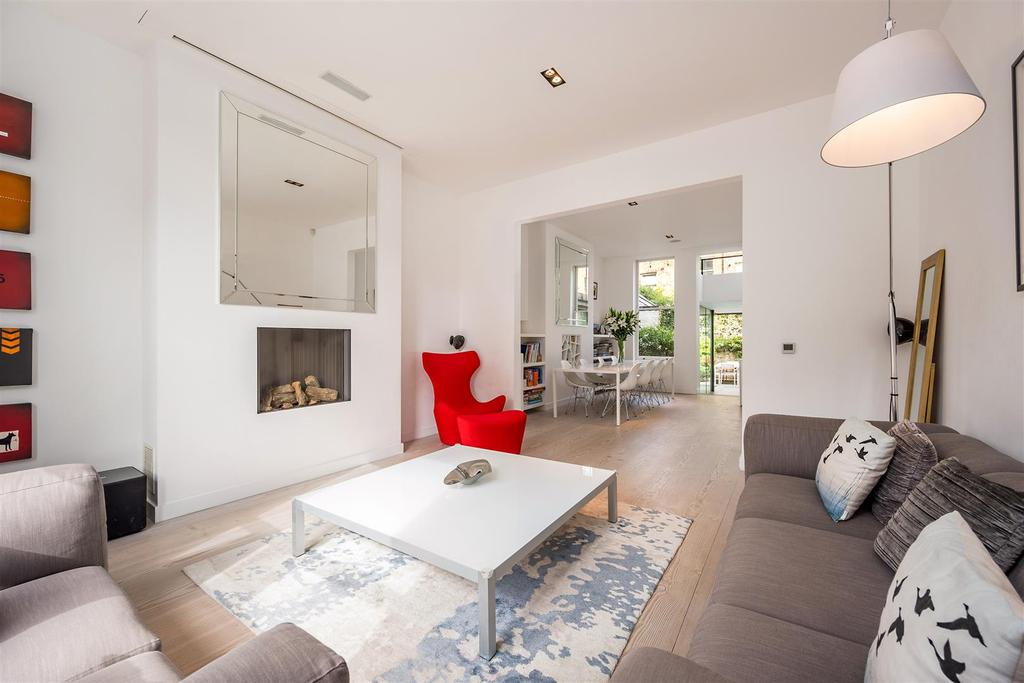 Garden Kemplay Road, Hampstead Village, NW3 3 bed flat £