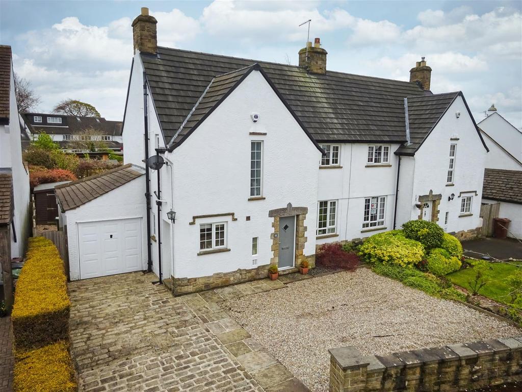 Southway, Horsforth 3 bed semidetached house £600,000