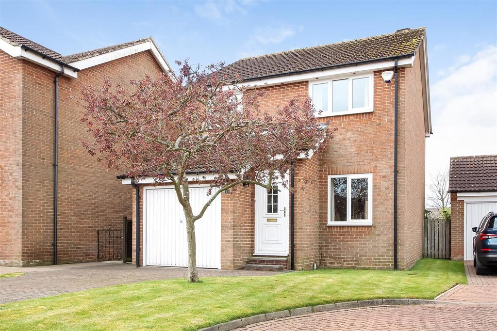 Beckside, Northallerton 3 bed detached house £230,000