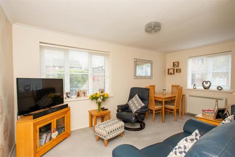 52 Badgers Copse, Orpington, BR6 0XB