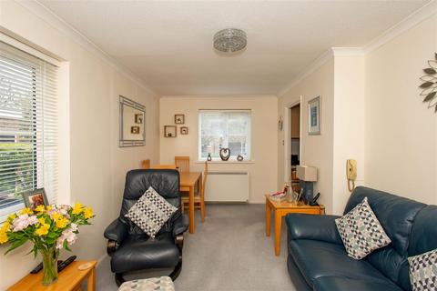52 Badgers Copse, Orpington, BR6 0XB