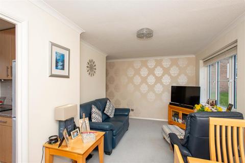 52 Badgers Copse, Orpington, BR6 0XB