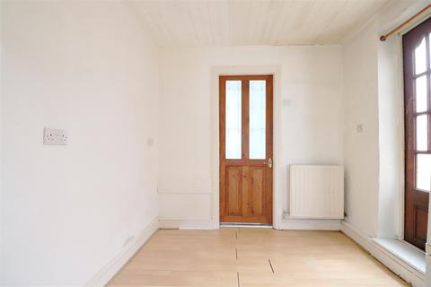 69 Erith Road, Bexleyheath, DA7 6BS