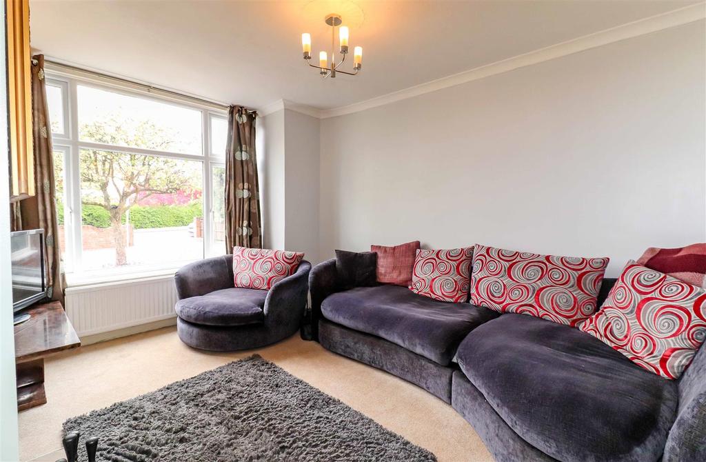 Creswell Road, Clowne, Chesterfield 3 bed semidetached house £189,950