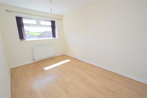 12 Barnard Way, Leeds, LS15 8UX