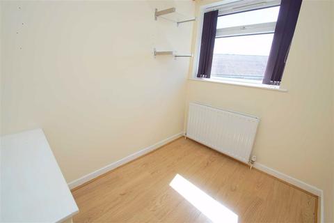 12 Barnard Way, Leeds, LS15 8UX