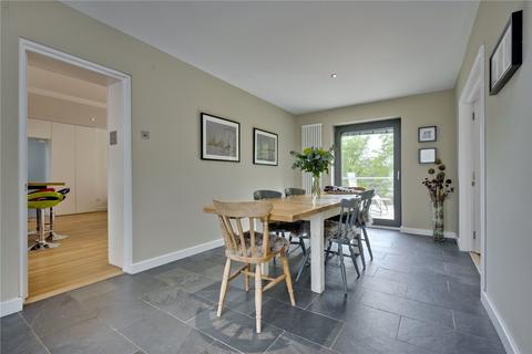 34 Beaconsfield Road, Claygate, Esher, KT10 0PW