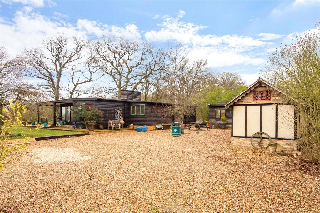 Oakley Wood, Benson, Wallingford, Oxfordshire, OX10 3 bed detached
