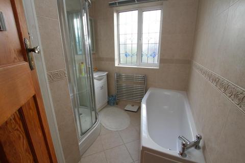 20 Arundel Gardens, Westcliff-on-sea, SS0 0BJ