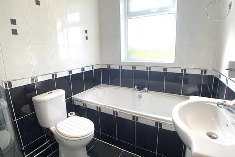 7 Orient Road, Salford, M6 8LB