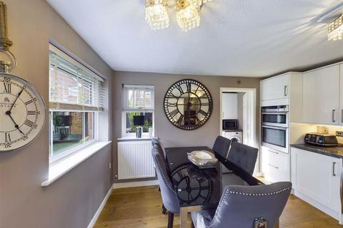 14 Angelica Way, Abbeymead, Gloucester, GL4 5WJ