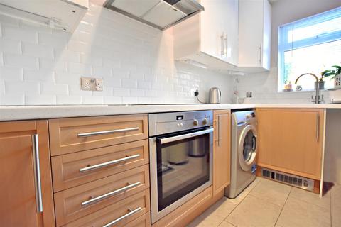 52 Berkeley Close, Abbots Langley, WD5 0XD