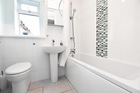 52 Berkeley Close, Abbots Langley, WD5 0XD