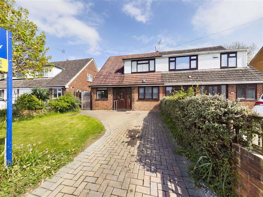 Martindale Road, Churchdown 3 bed semidetached house £255,000