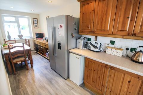 Birchgrove Heath Road, Bradfield Southend, Reading, RG7 6HD