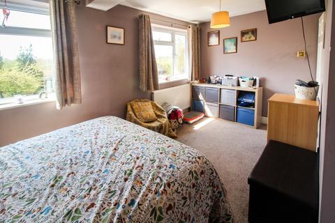 Birchgrove Heath Road, Bradfield Southend, Reading, RG7 6HD