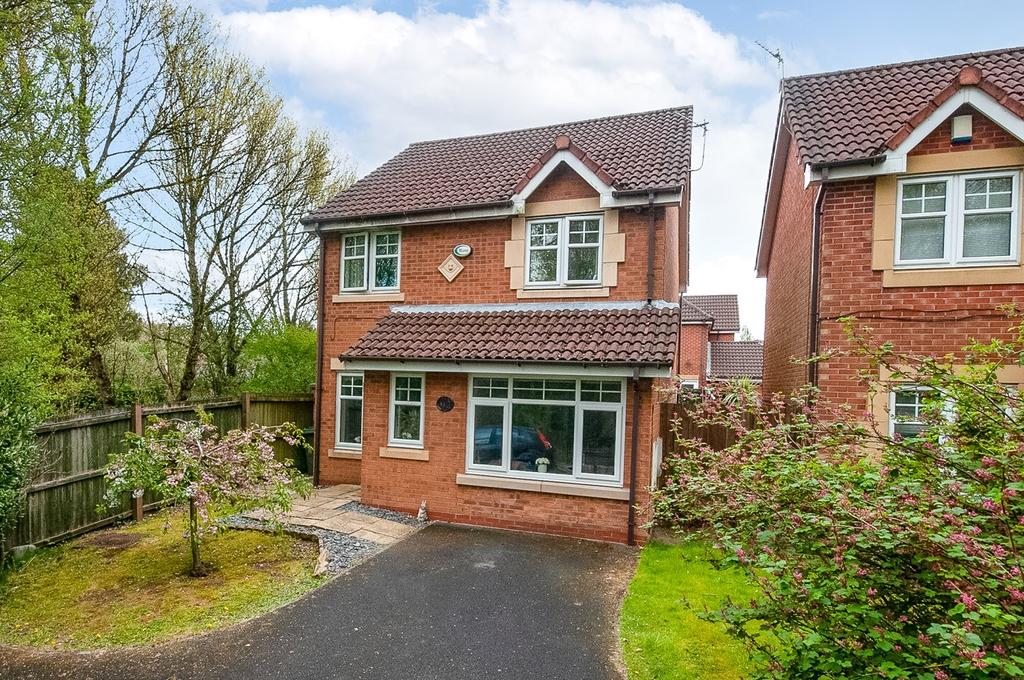 Spinners Drive, St Helens, WA9 3 bed detached house £220,000