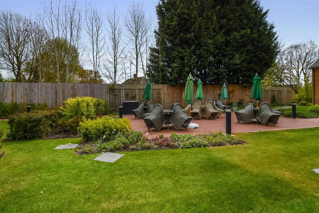 Carpenter Court communal gardens.jpg