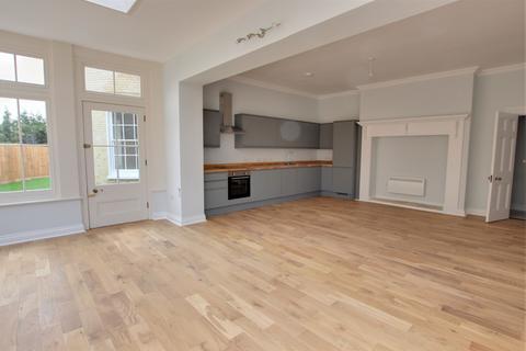 Flat H, Eastleigh House Bartons Road, Havant, PO9 5NA