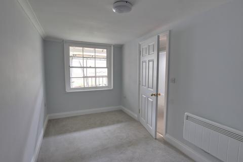 Flat H, Eastleigh House Bartons Road, Havant, PO9 5NA