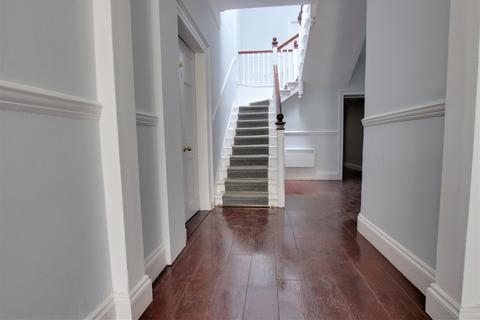 Flat H, Eastleigh House Bartons Road, Havant, PO9 5NA