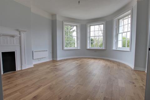 Flat F, Eastleigh House Bartons Road, Havant, PO9 5NA