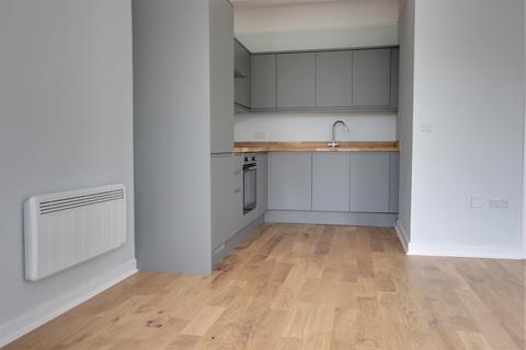 Flat F, Eastleigh House Bartons Road, Havant, PO9 5NA