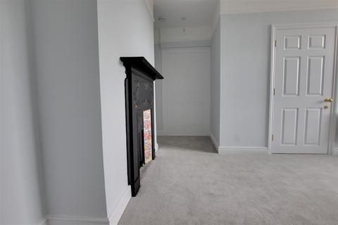 Flat F, Eastleigh House Bartons Road, Havant, PO9 5NA