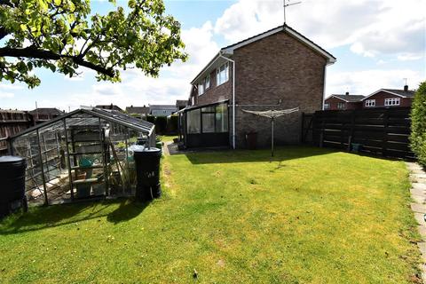 10 Willow Hill, Stanford-le-hope, SS17 8DJ