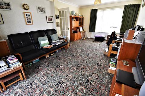 10 Willow Hill, Stanford-le-hope, SS17 8DJ