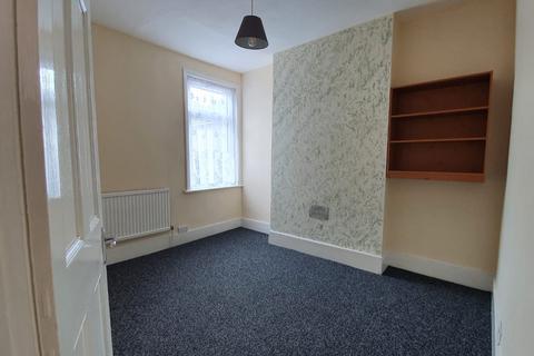 1 bedroom flat to rent, Francis Road, Croydon CR0