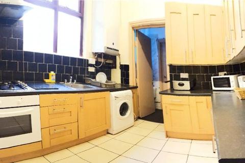 4 bedroom house share to rent - ROCHDALE, HIGHER BLACKLEY, Manchester M9