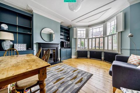 undefined, Belsize Avenue, London, N13