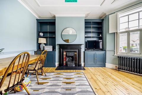 undefined, Belsize Avenue, London, N13