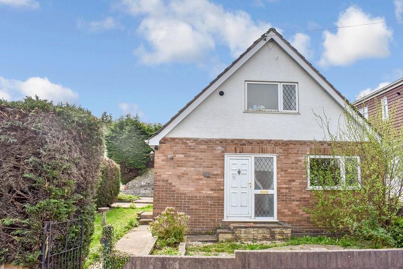 Greenfields Avenue, Bridgend, Bridgend County. CF31 4SR 3 bed detached