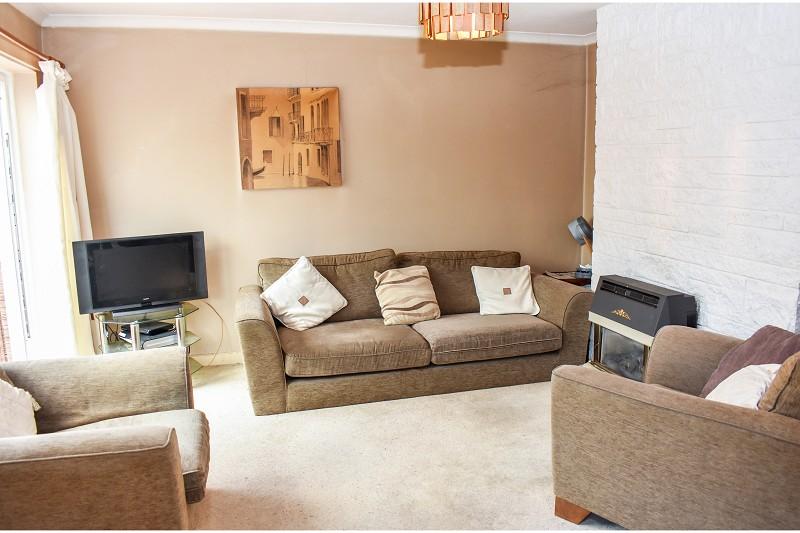 Greenfields Avenue, Bridgend, Bridgend County. CF31 4SR 3 bed detached