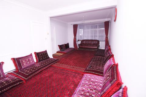 3 The Glen, Southall, UB2 5RS