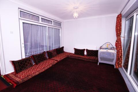 3 The Glen, Southall, UB2 5RS