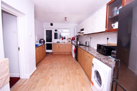 3 The Glen, Southall, UB2 5RS