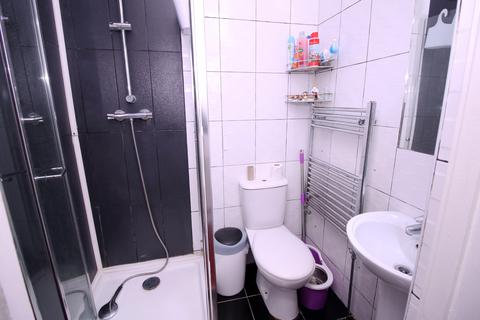 3 The Glen, Southall, UB2 5RS