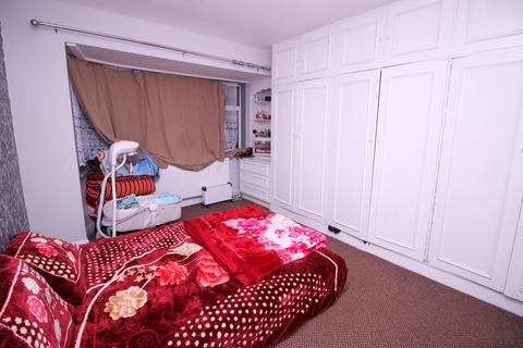 3 The Glen, Southall, UB2 5RS