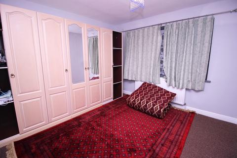 3 The Glen, Southall, UB2 5RS