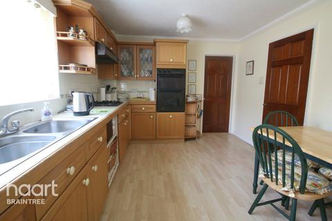 16 Levens Way, Great Notley, Braintree, CM77 7XB
