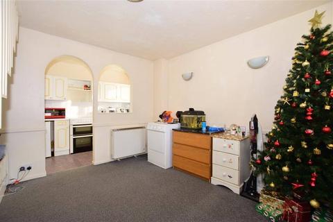 1 bedroom terraced house to rent, RM8 1YE