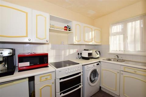 1 bedroom terraced house to rent, 1B Gibson Road, Chadwell Heath , RM8 1YE