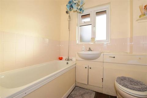 1 bedroom terraced house to rent, 1B Gibson Road, Chadwell Heath , RM8 1YE